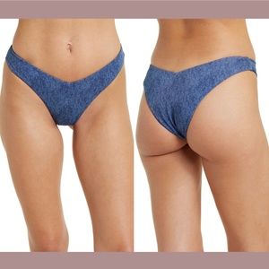 NWT WEWOREWHAT [ Large ] Delilah V-shape Bikini Bottoms in Dark Wash